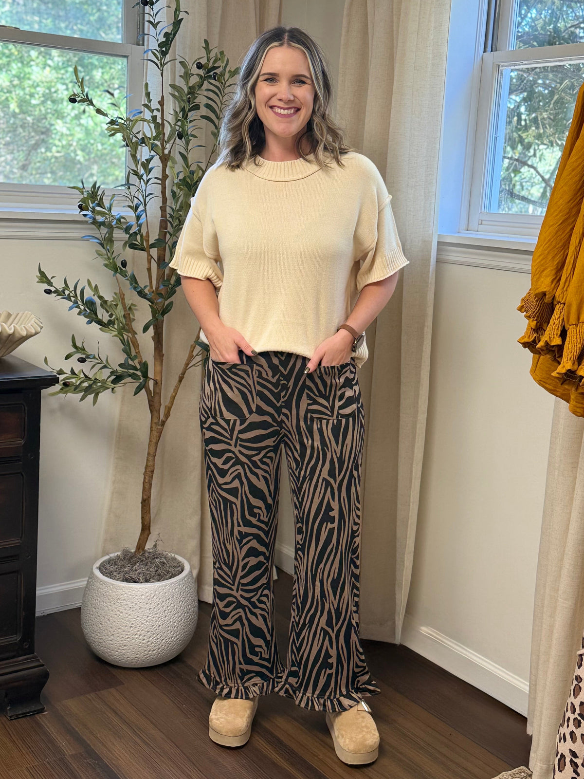 Ruffle Stretch Pants: Zebra