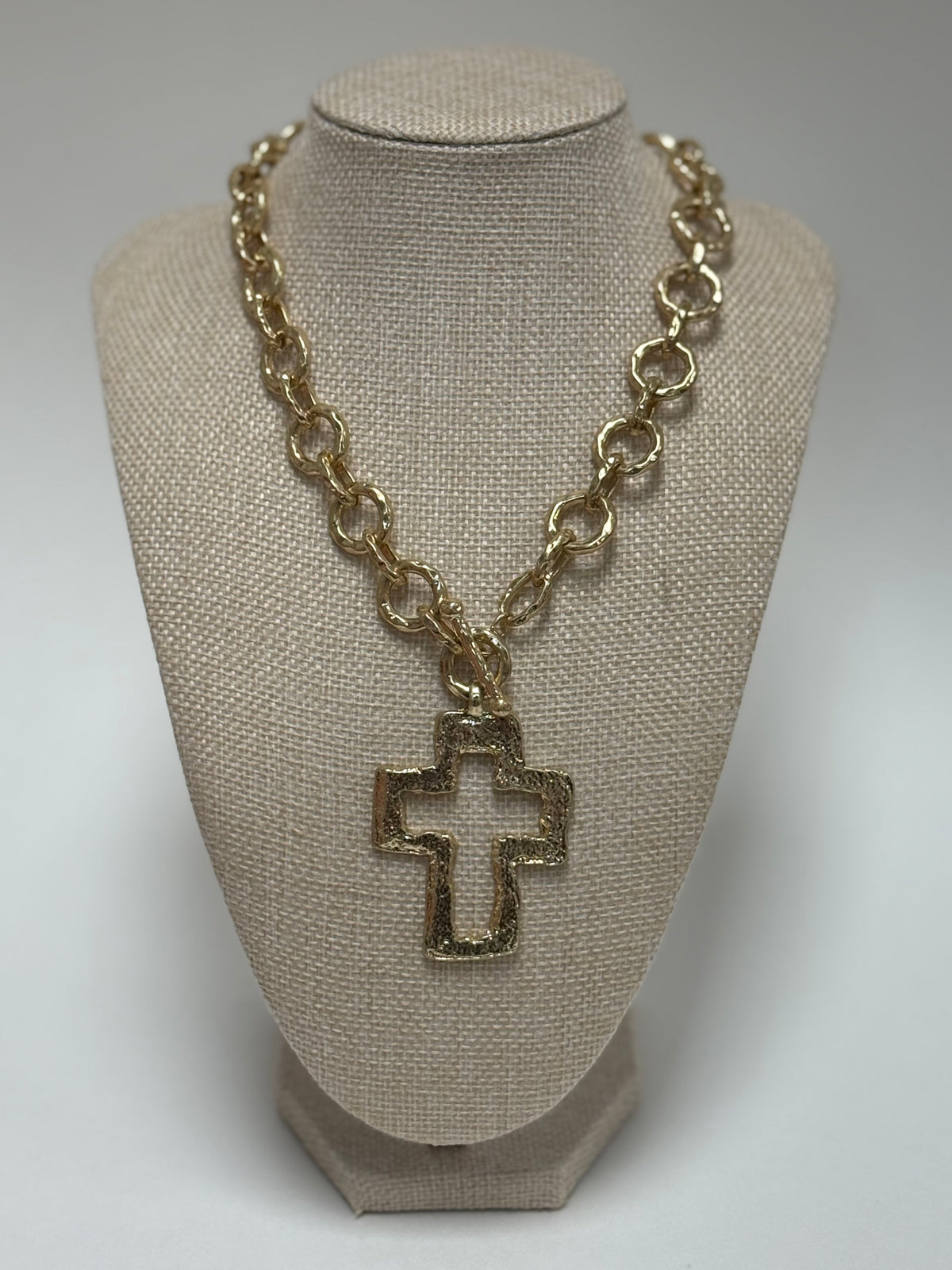 Cross Outline Pendant Chain Necklace