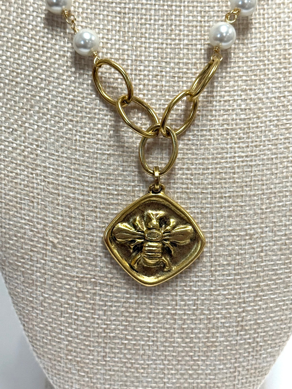 Pearl Bumblebee Necklace